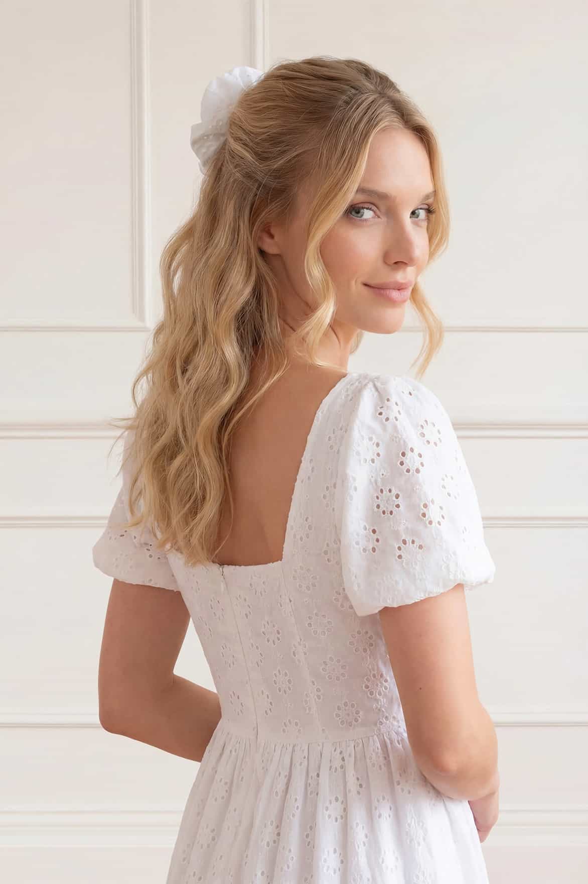 Cotton Broderie Scrunchie - Image 3