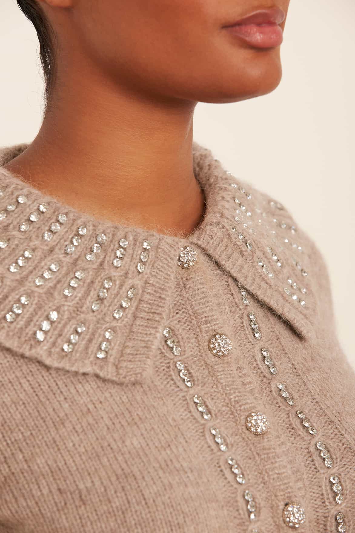 Embellished Collar Short Cardigan - Image 4