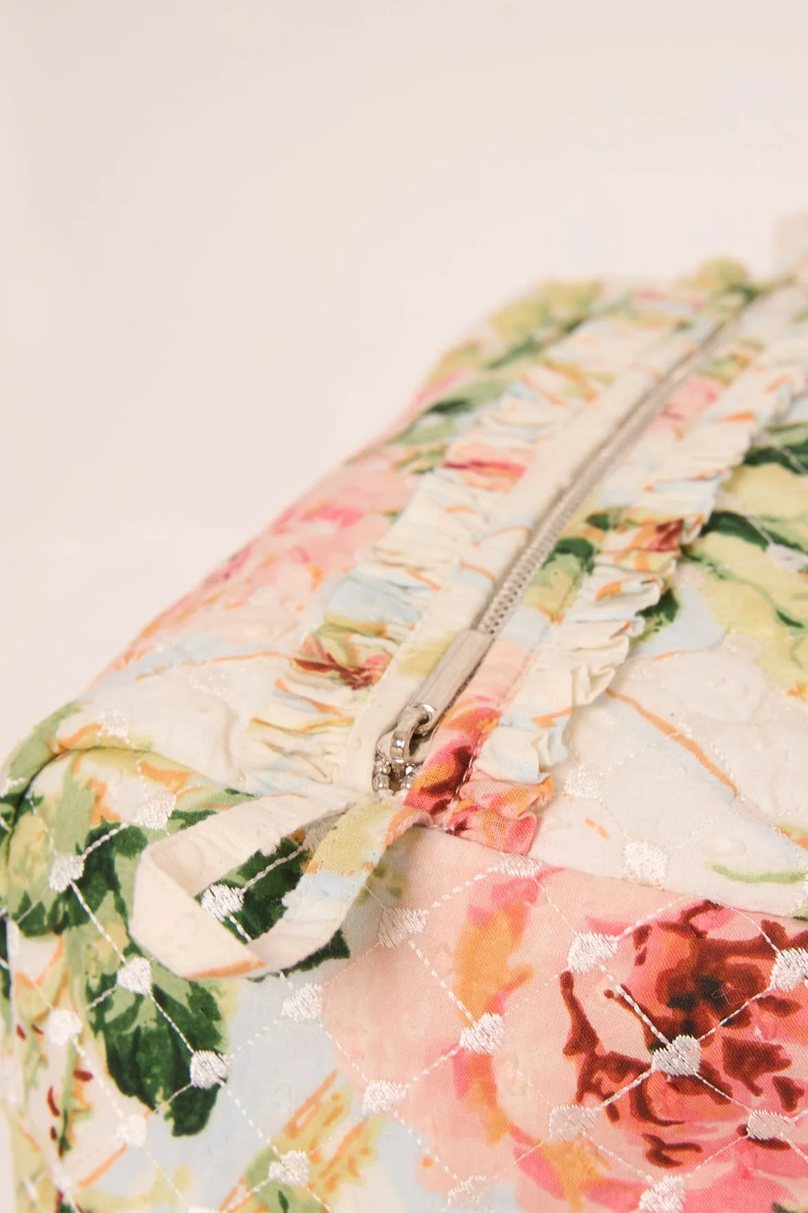 Harlequin Rose Medium Quilted Makeup Bag - Image 4