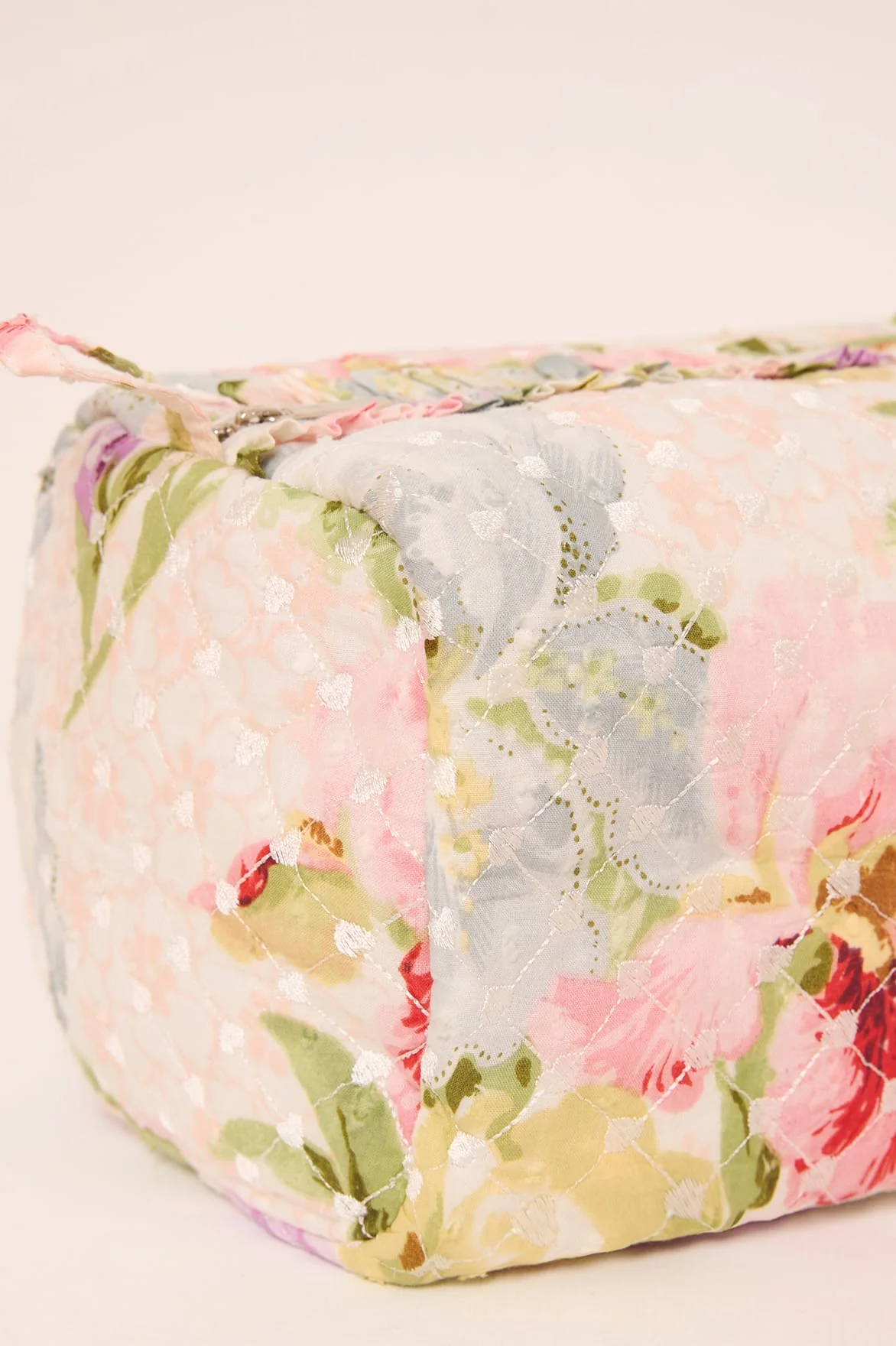 Iris Bloom Medium Quilted Makeup Bag - Image 3