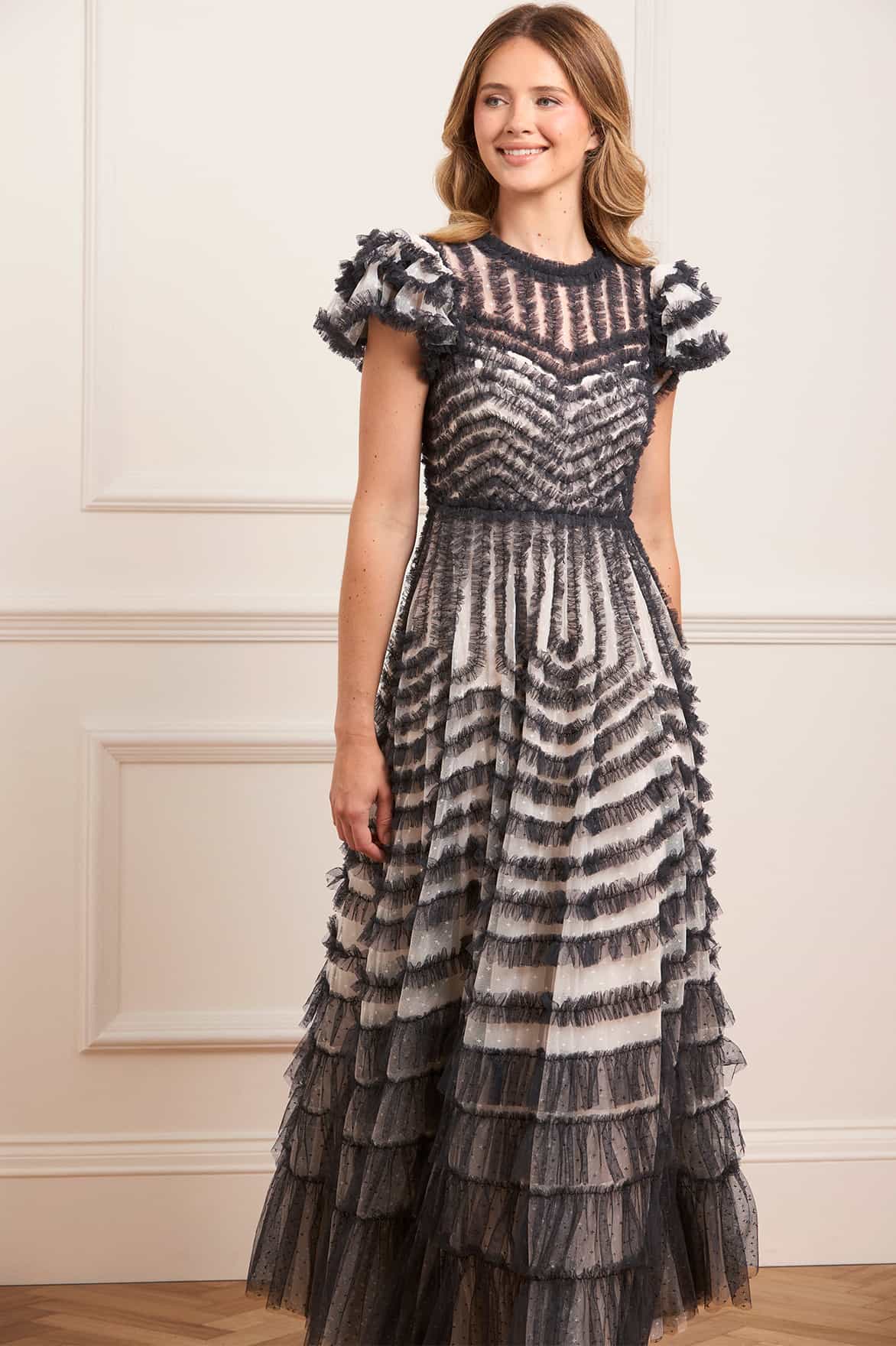 La Vie En Rose Round Neck Short Sleeve Gown - Image 4