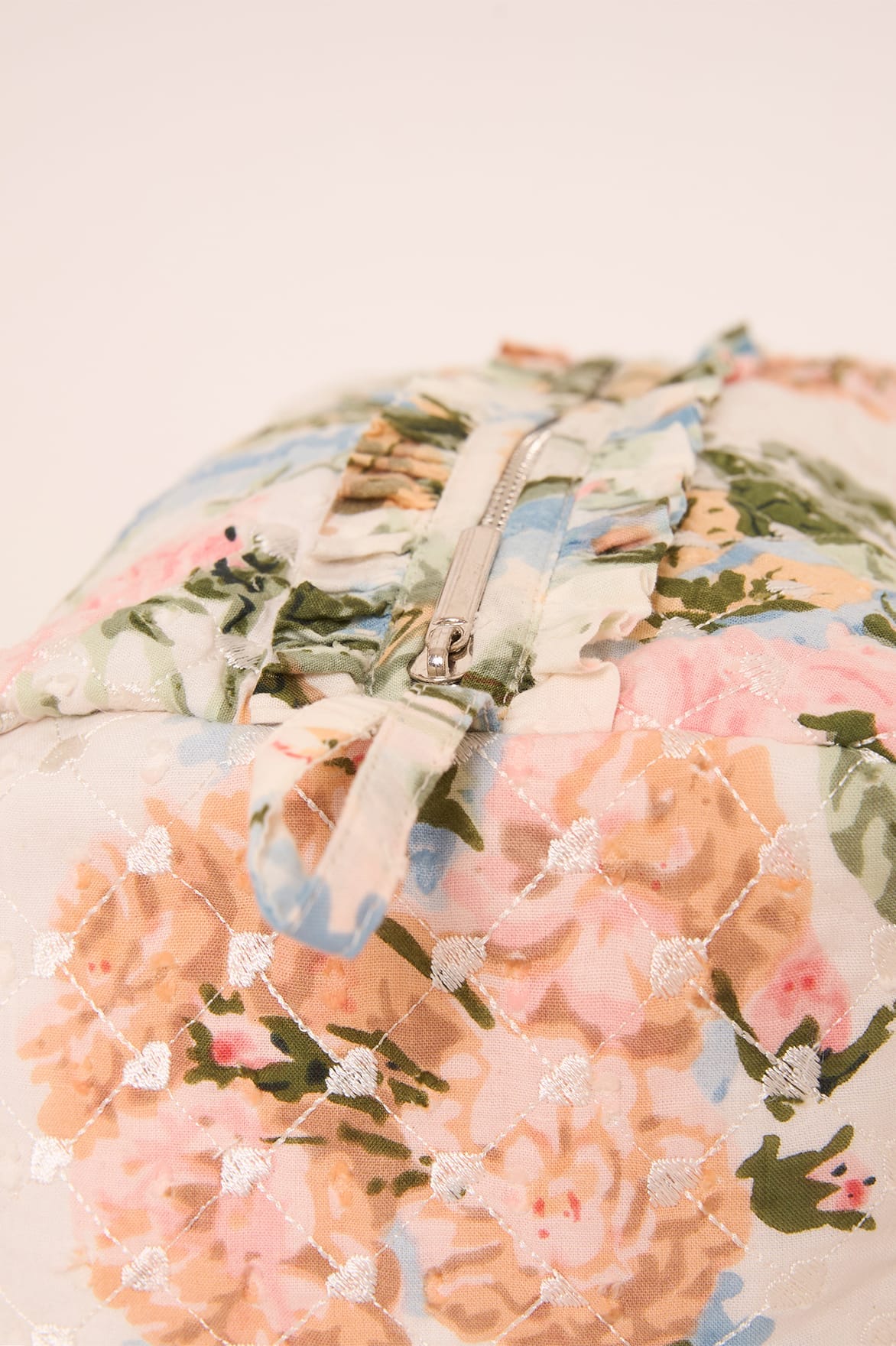 Rose Garden Medium Quilted Makeup Bag - Image 4