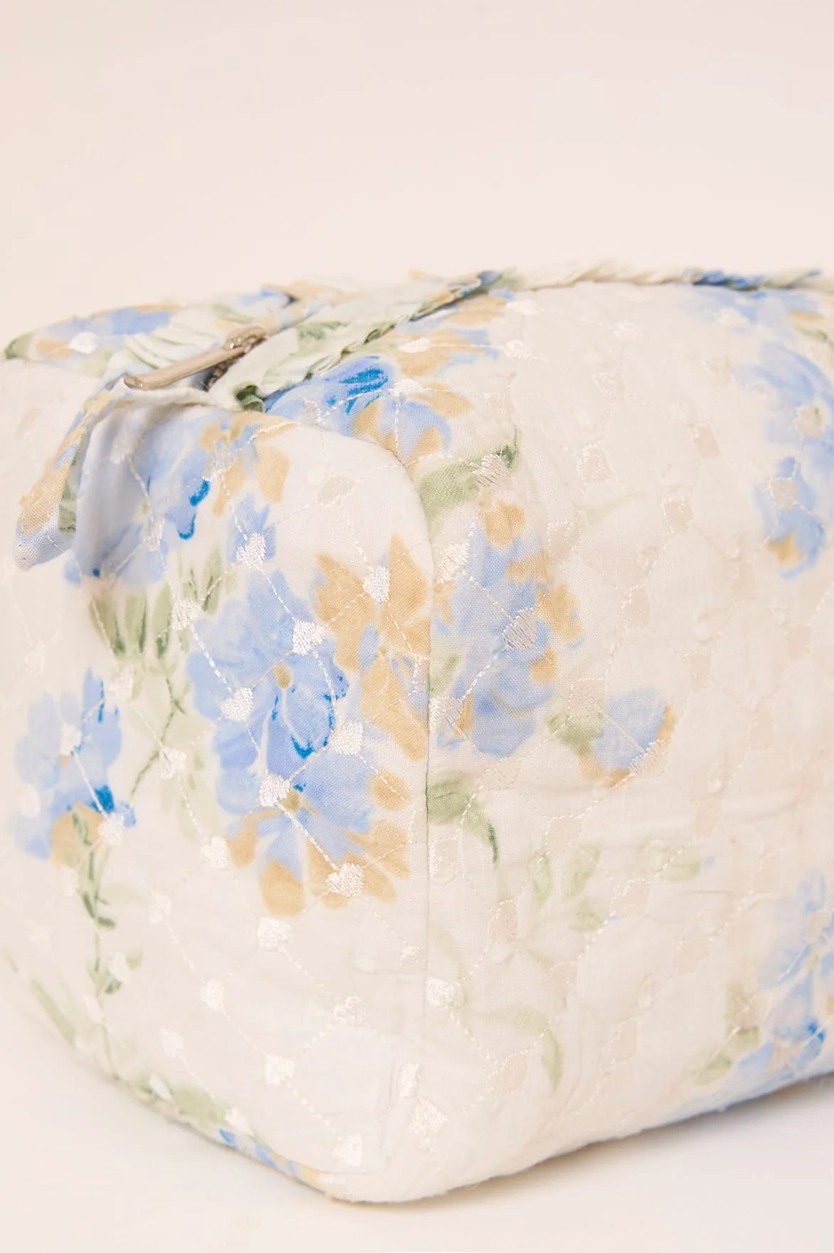 Summer Posy Medium Quilted Makeup Bag - Image 3